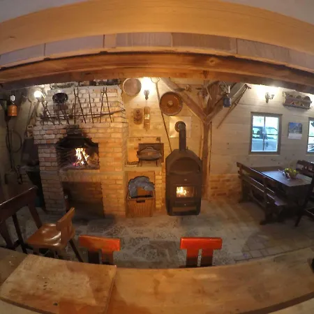 Estate Marjetin Dom 3*