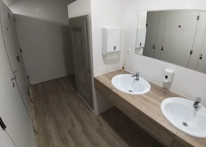 홀리데이파크 Estate Marjetin Dom 이드리야