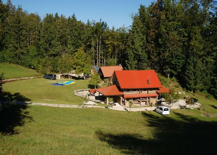 Estate Marjetin Dom 3* 이드리야