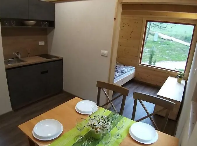 Estate Marjetin Dom Идрия